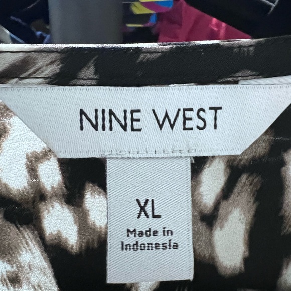 Sleeveless Top #151 - Picture 3 of 3